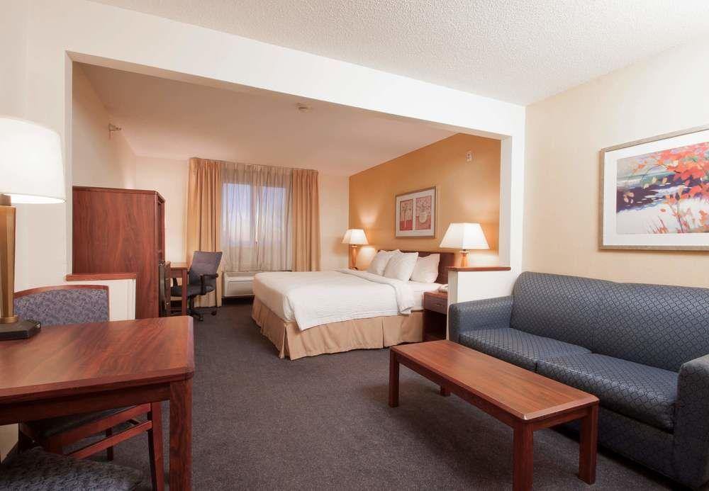 Comfort Inn & Suites Liverpool - Syracuse Экстерьер фото