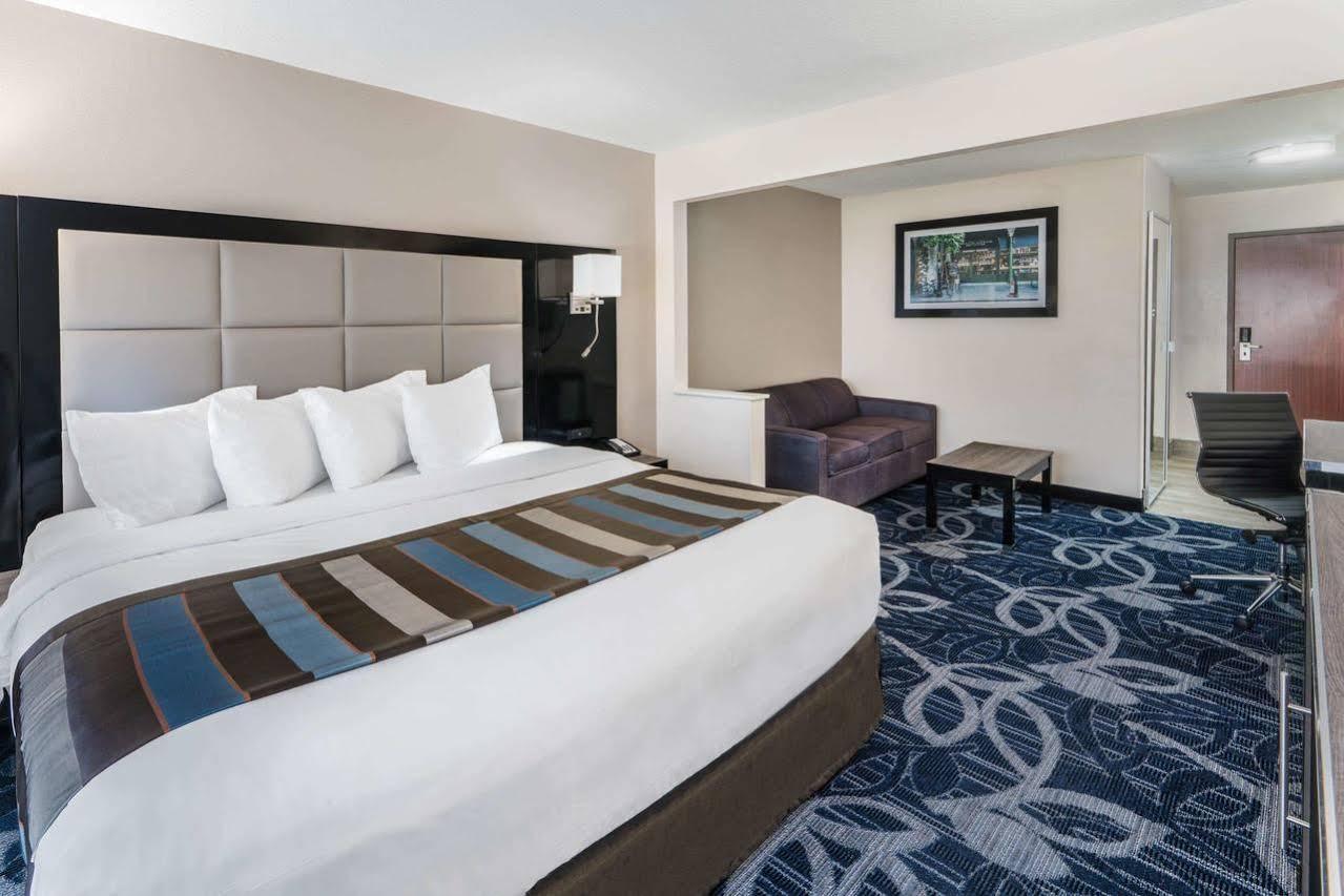 Comfort Inn & Suites Liverpool - Syracuse Экстерьер фото