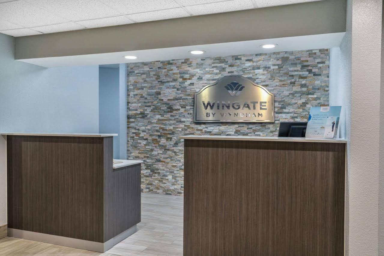 Comfort Inn & Suites Liverpool - Syracuse Экстерьер фото