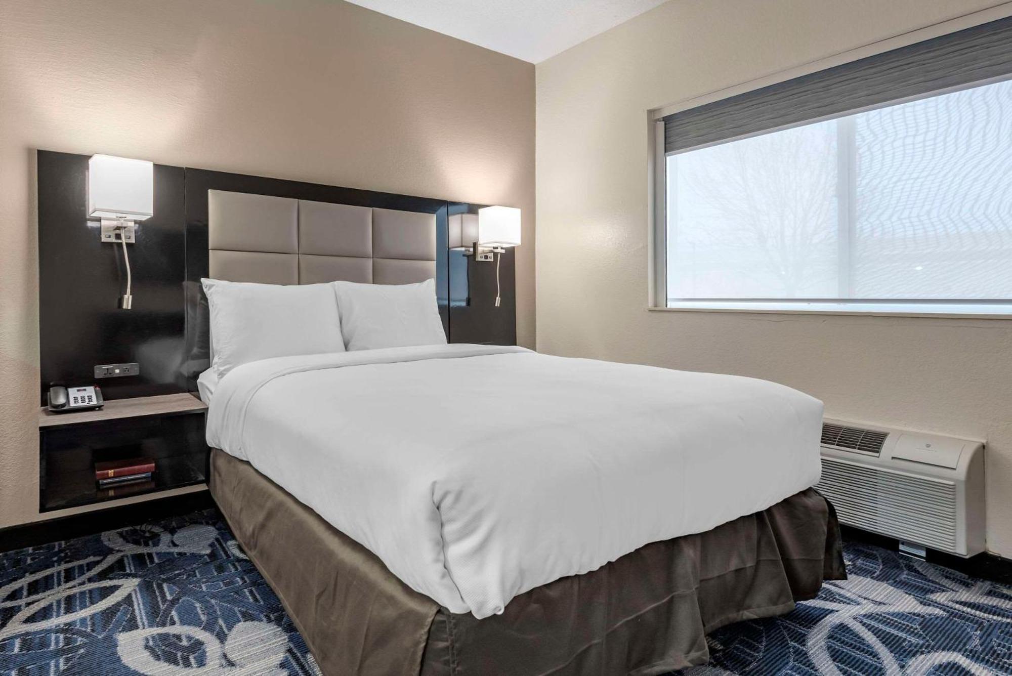 Comfort Inn & Suites Liverpool - Syracuse Экстерьер фото